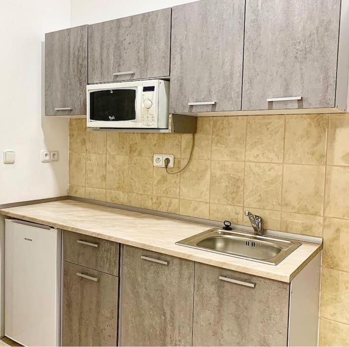 Cozy Apartment Near Hockey & Football Arena ブラチスラヴァ エクステリア 写真